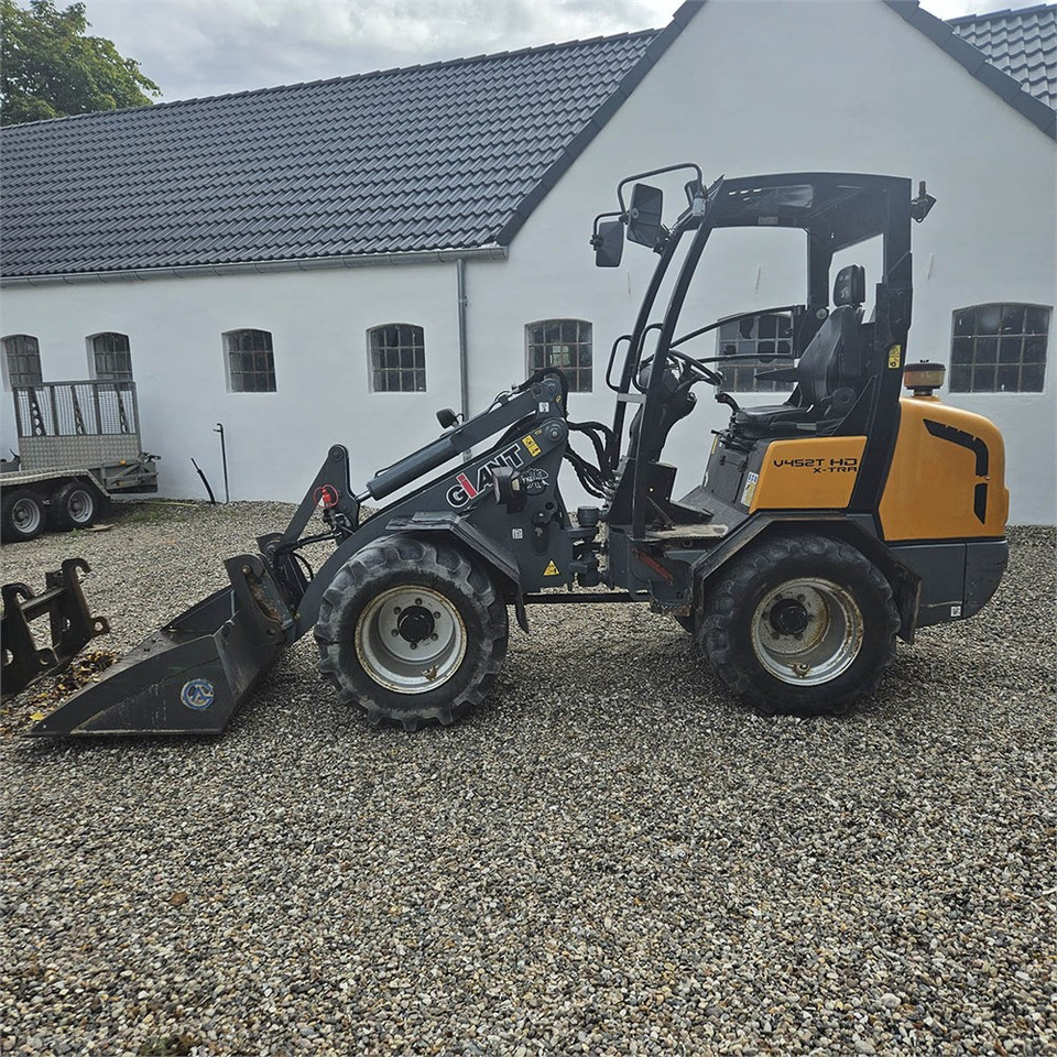 Wiellader Giant V452T X-TRA HD