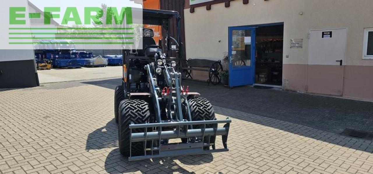 Wiellader Giant g 2500 x-tra hd y, kompaktradlader mit euro-aufnahme, 2,4 t, niedriges hubgerüst