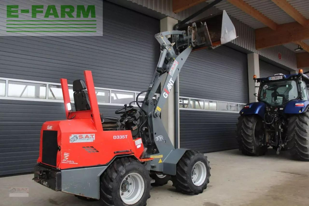 Wiellader Giant hoflader d 335 t