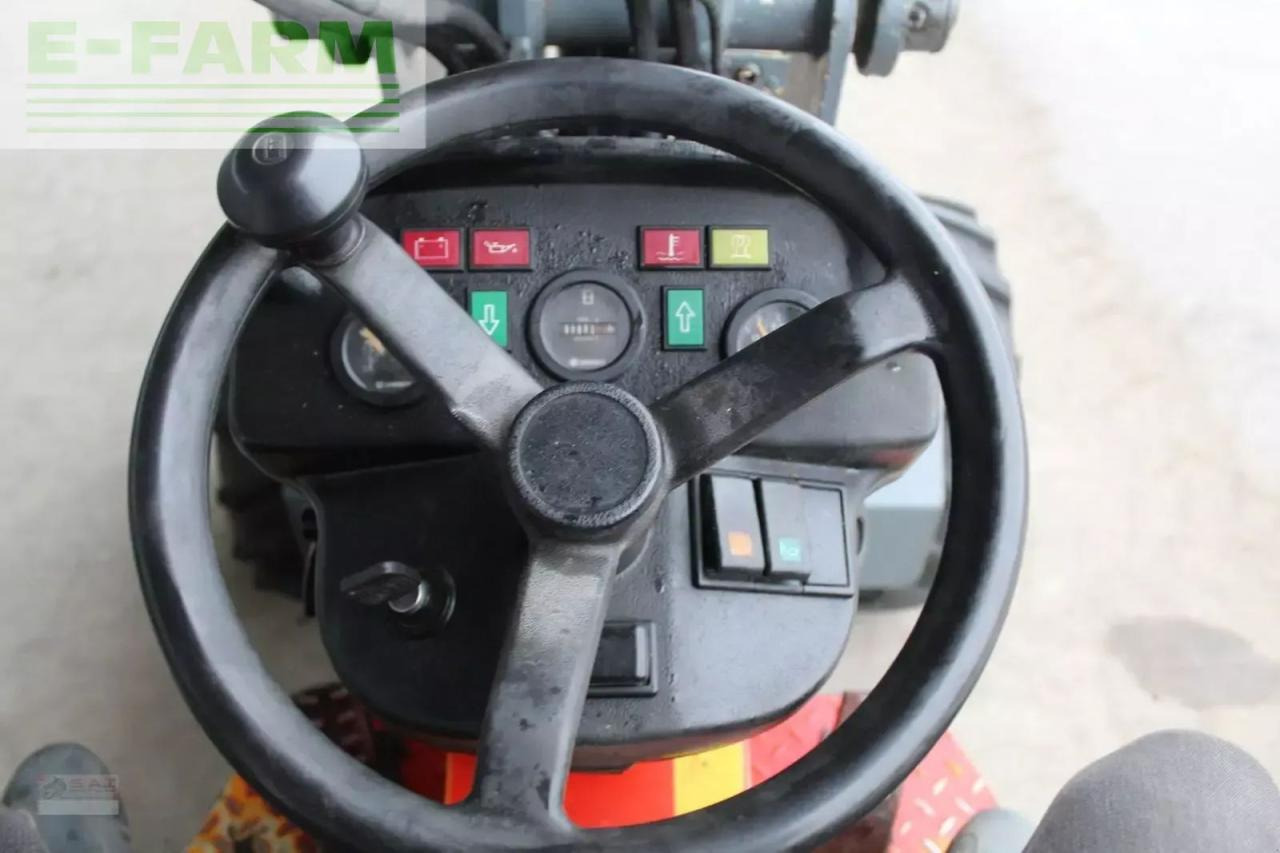 Wiellader Giant hoflader d 335 t