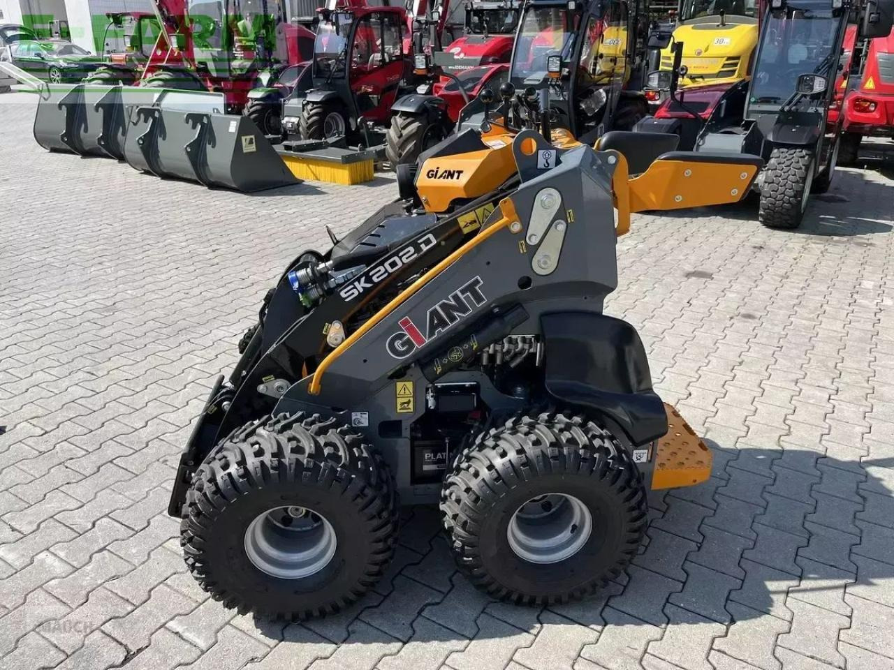 Wiellader Giant sk 202d neuwertig inkl. schaufel & pg