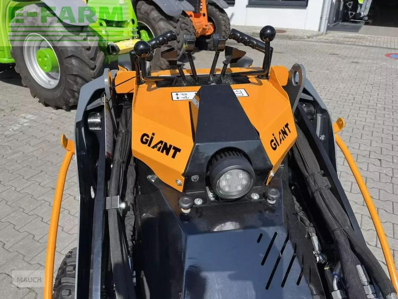 Wiellader Giant sk 202d neuwertig inkl. schaufel & pg