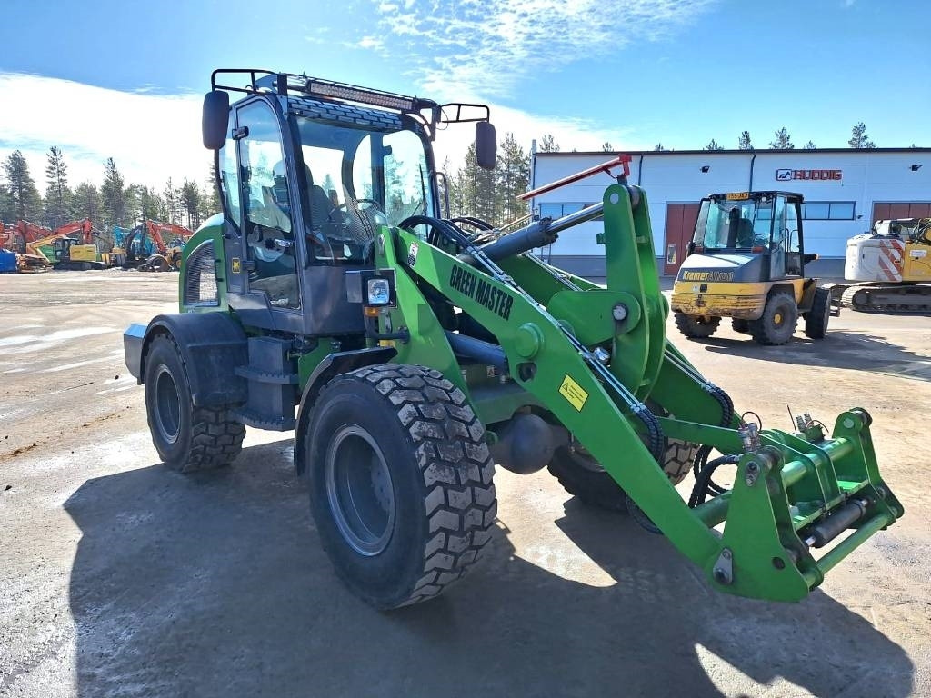 Wiellader Greenmaster 825 PIIKIT, KAUHA JA HIEKOITIN