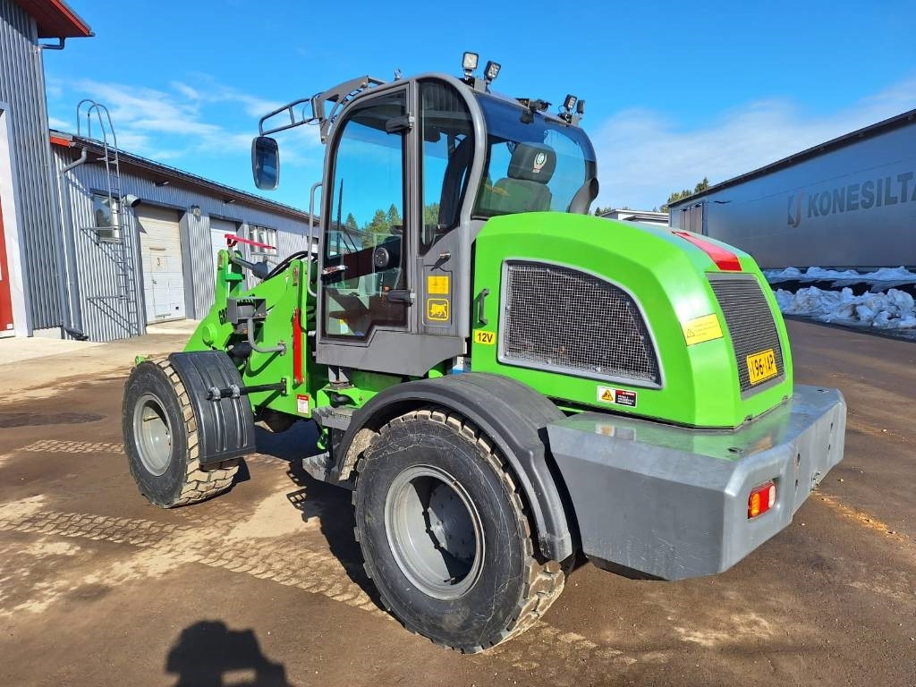 Wiellader Greenmaster 825 PIIKIT, KAUHA JA HIEKOITIN