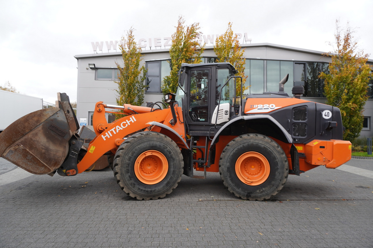 Wiellader HITACHI ZW220 articulated loader / 2 buckets
