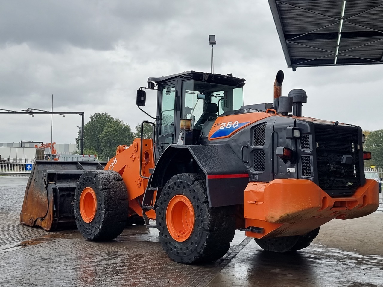 Wiellader HITACHI ZW 250