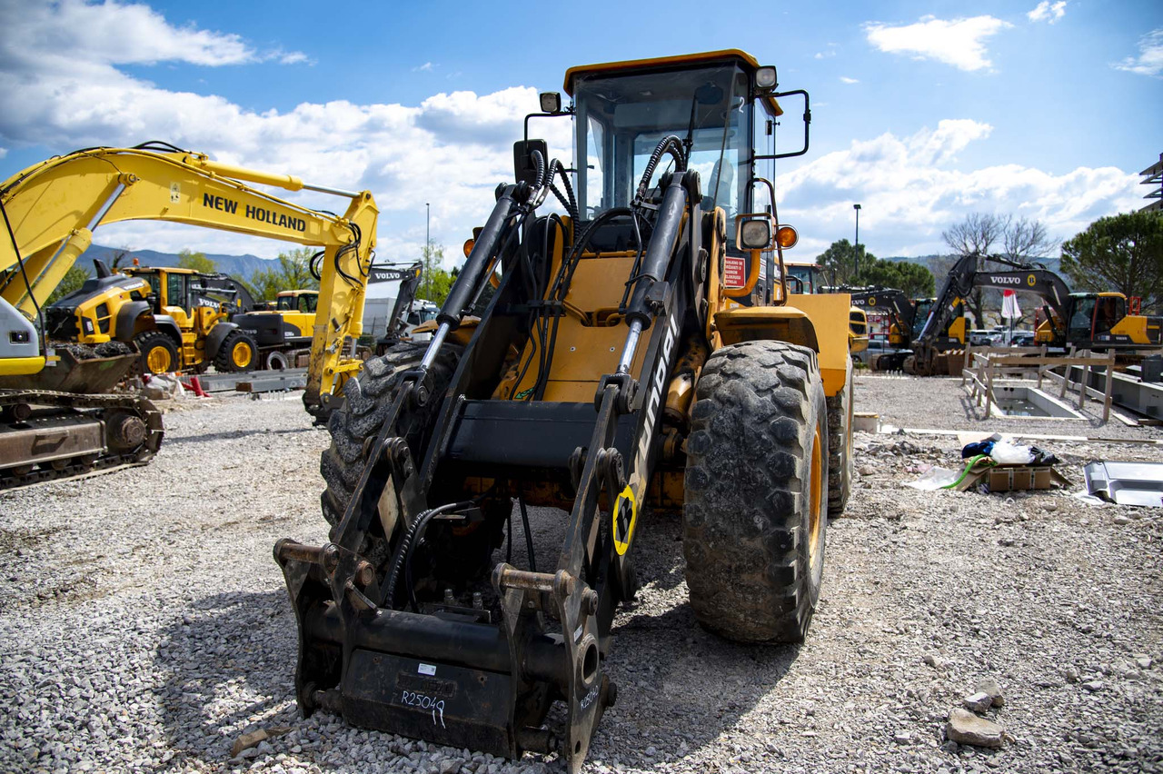 Wiellader HYUNDAI HL740TM-7 for parts