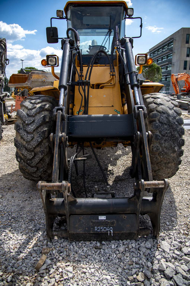 Wiellader HYUNDAI HL740TM-7 for parts