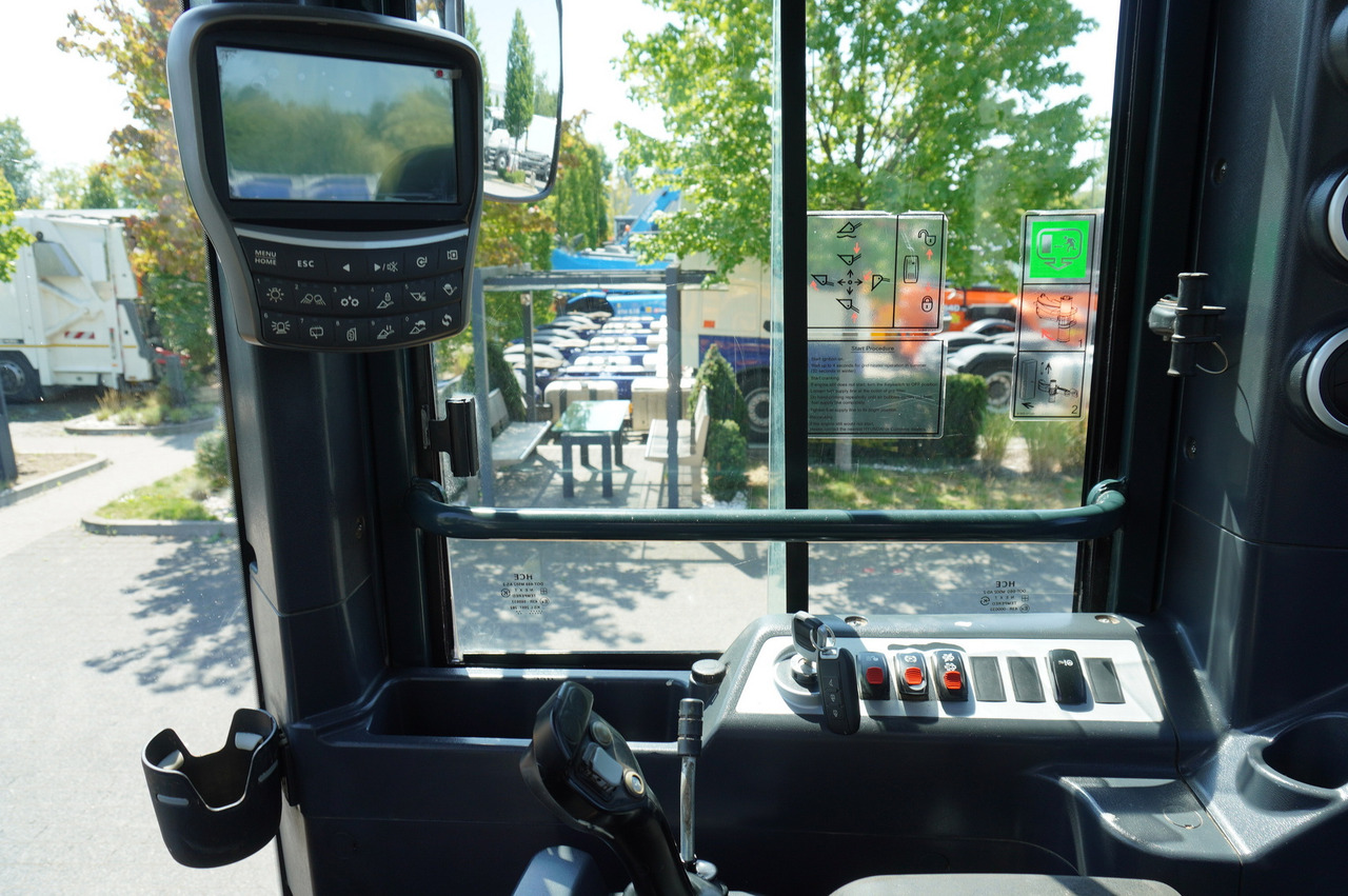 Wiellader HYUNDAI HL940A articulated loader / year 2021 / weight 13.5t year of production 2021