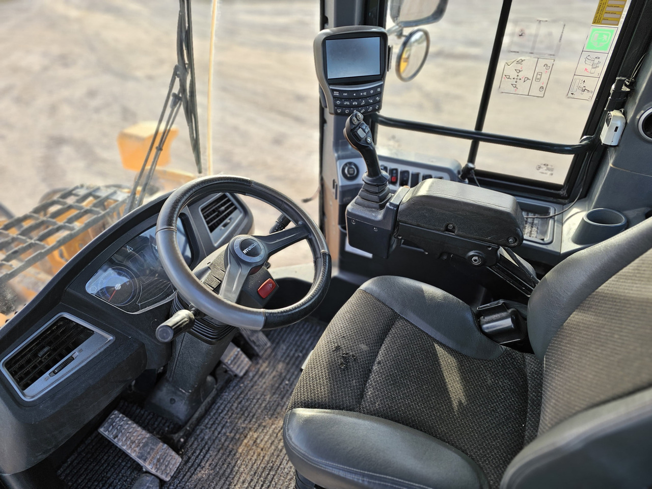 Wiellader HYUNDAI HL975
