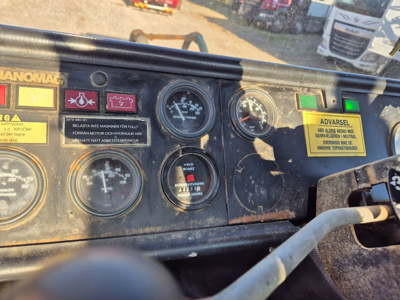 Wiellader Hanomag 33 D //forks / Bucket//