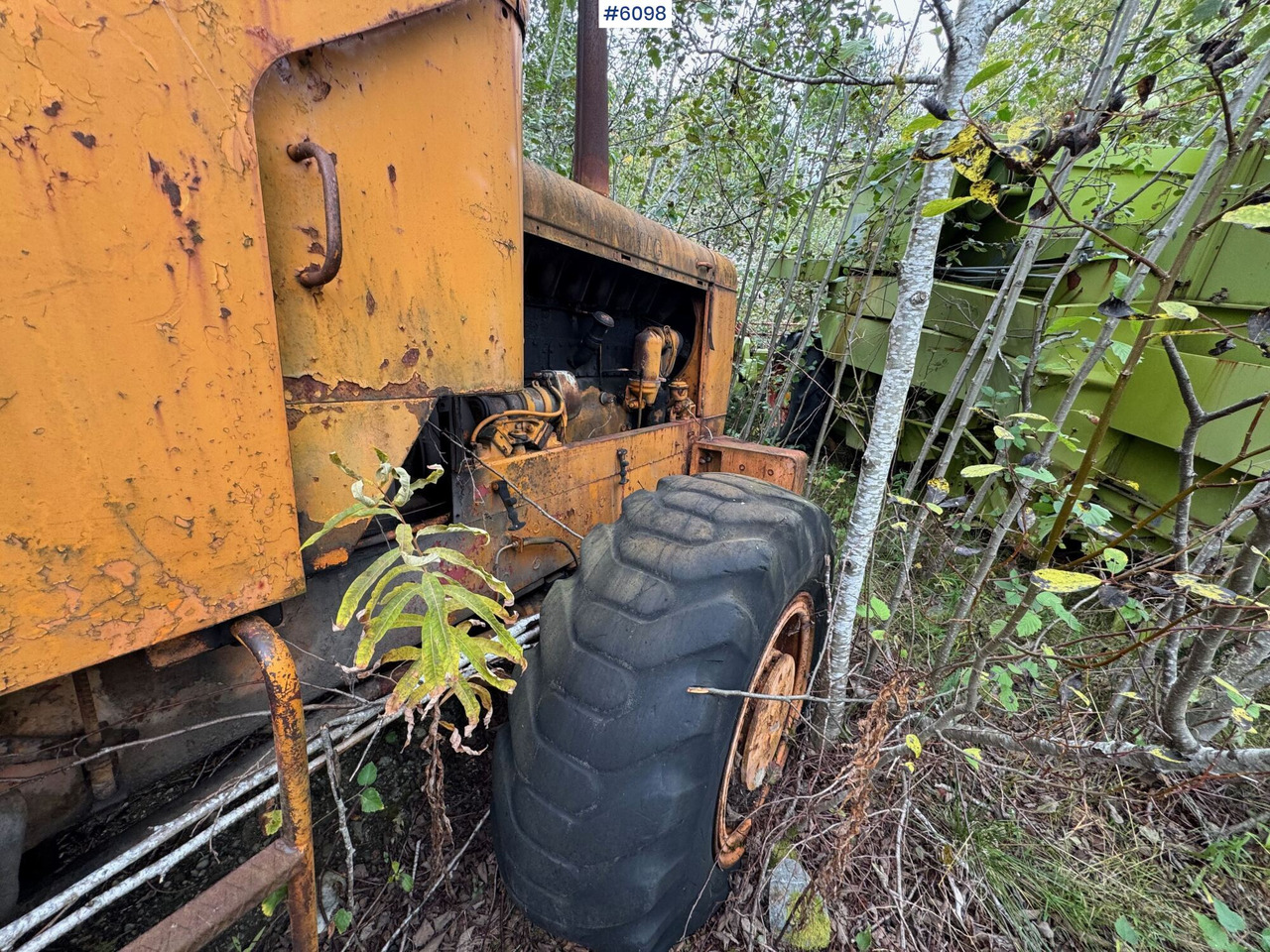 Wiellader Hanomag wheel loader with bucket – repair object