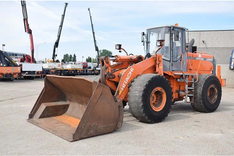 Wiellader Hitachi LX 210E- stock id 59