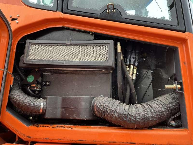 Wiellader Hitachi W130A