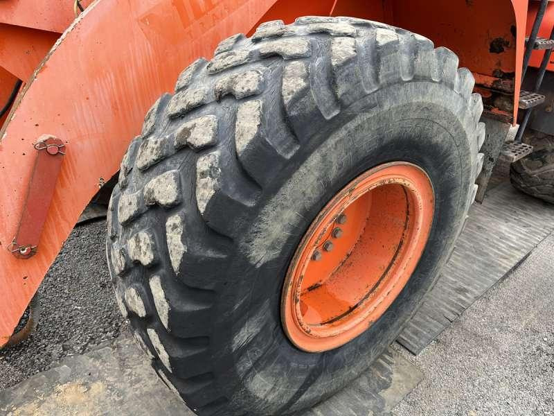 Wiellader Hitachi W130A