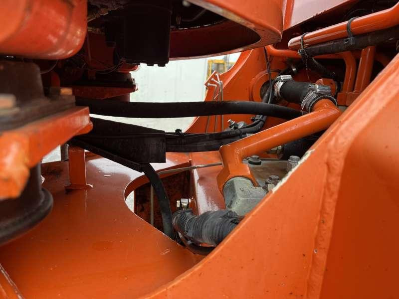 Wiellader Hitachi W130A