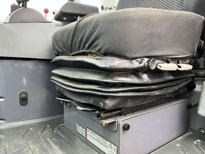 Wiellader Hitachi W130A