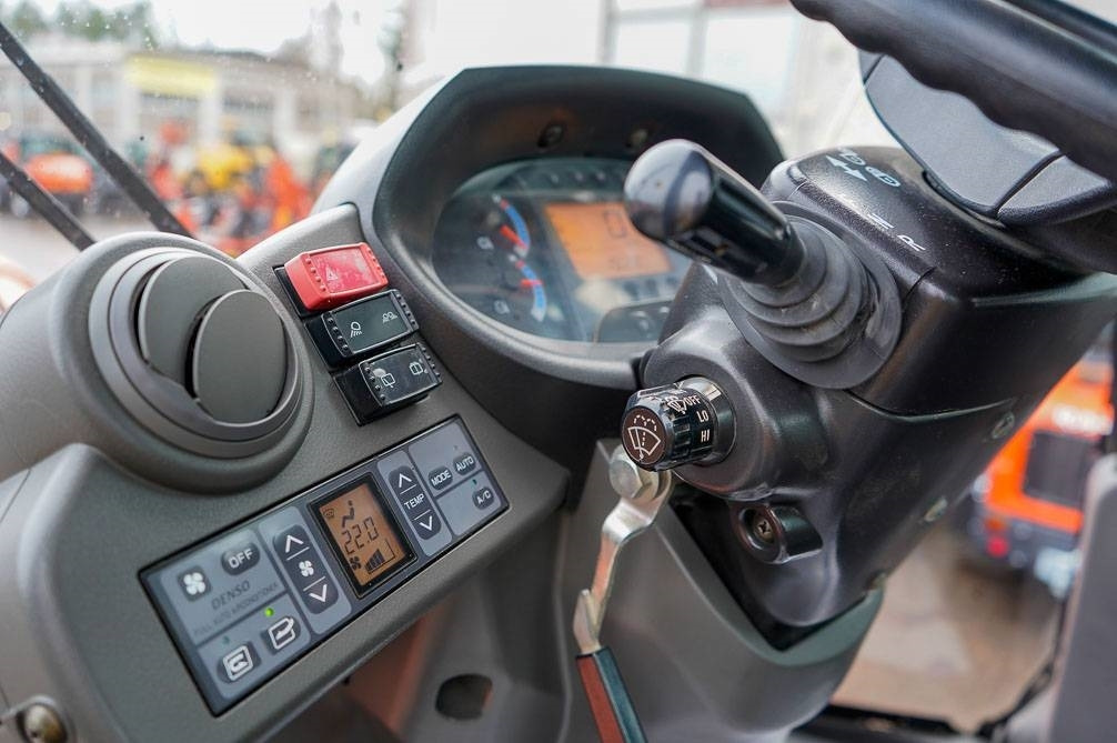 Wiellader Hitachi ZW150 PITKÄT AISAT, VAAKA