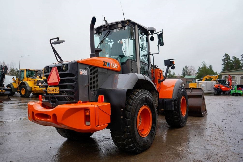 Wiellader Hitachi ZW150 PITKÄT AISAT, VAAKA