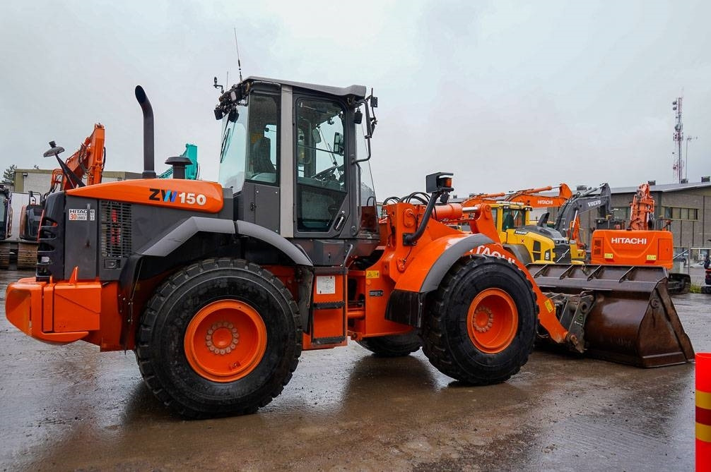 Wiellader Hitachi ZW150 PITKÄT AISAT, VAAKA