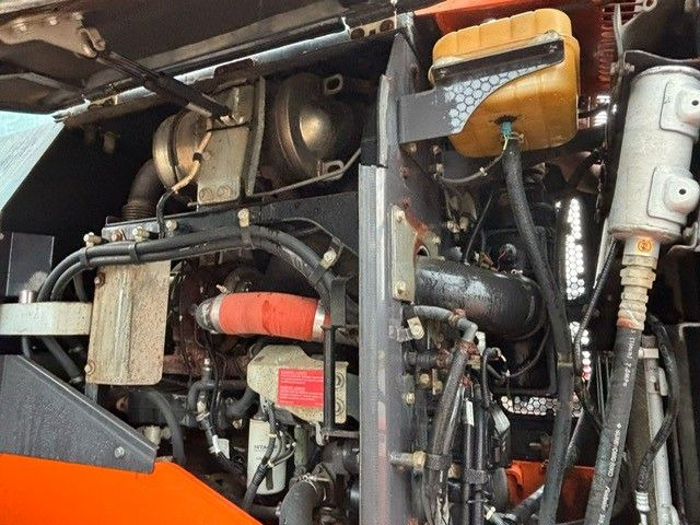 Wiellader Hitachi ZW220-6. Hochkippschaufel. Wage.