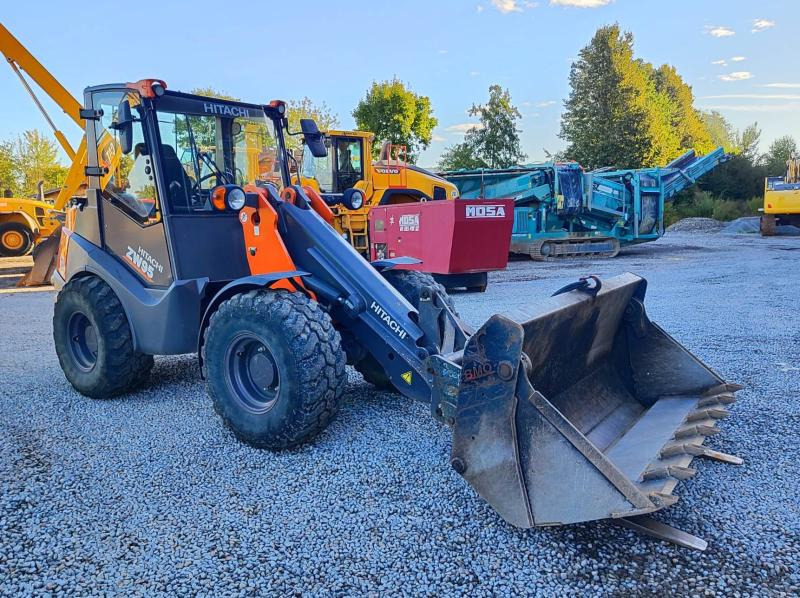 Wiellader Hitachi ZW95
