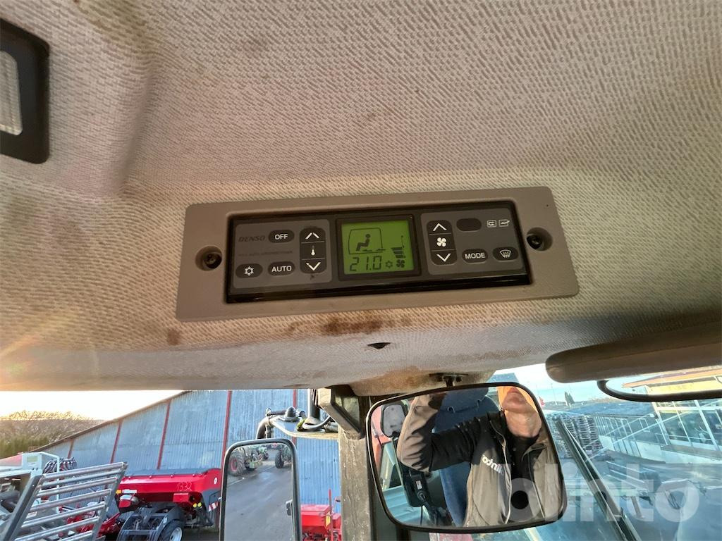 Wiellader Hitachi ZW 180 (2015)