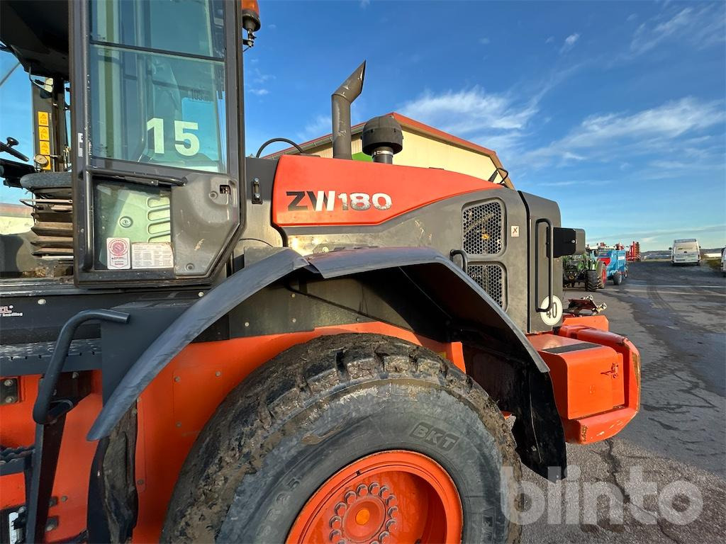 Wiellader Hitachi ZW 180 (2015)