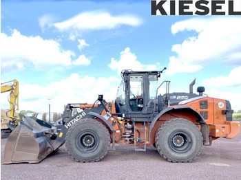 Wiellader Hitachi ZW 220-7 