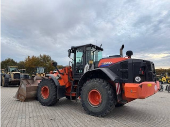 Wiellader Hitachi ZW 250-6 