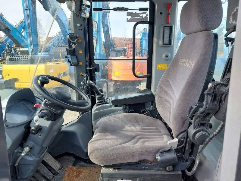 Wiellader Hitachi ZW 250-6