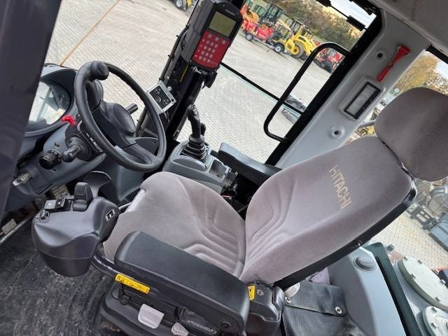 Wiellader Hitachi ZW 250-6