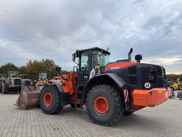 Wiellader Hitachi ZW 250-6