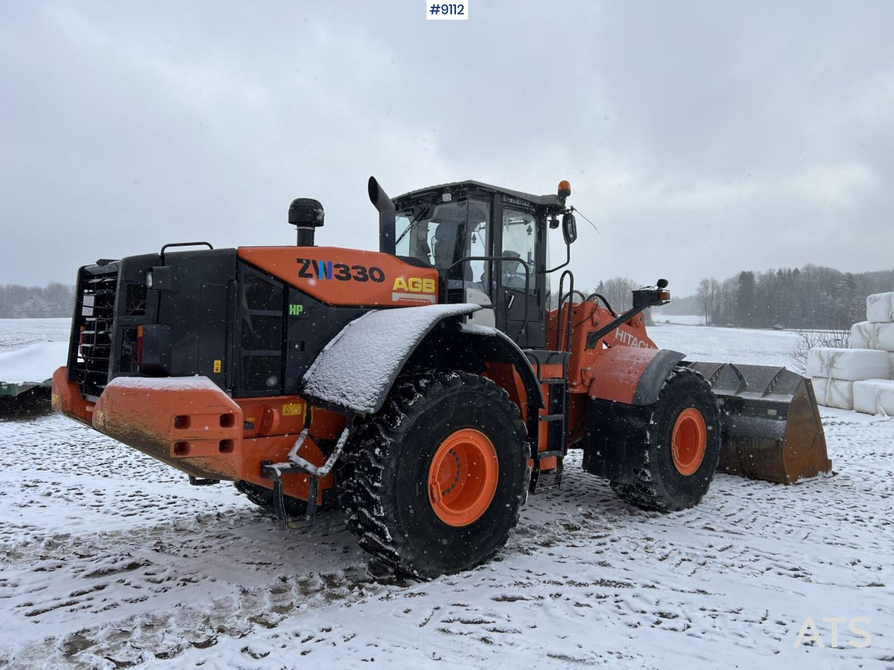 Wiellader Hitachi ZW 330-5B Wheel loader with bucket (VIDEO)