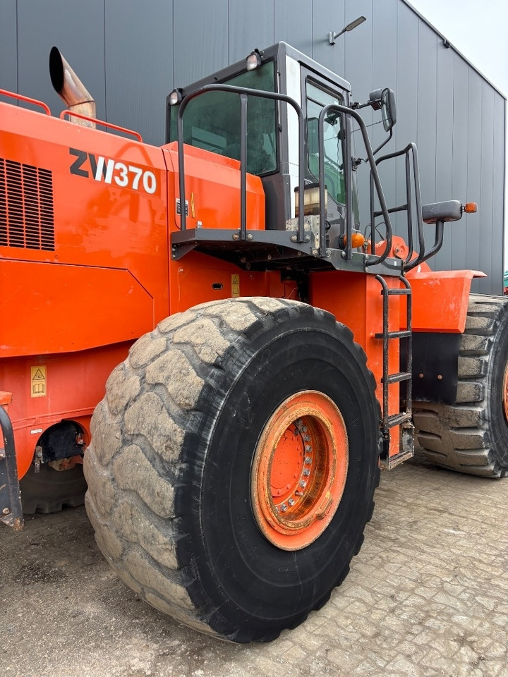 Wiellader Hitachi ZW 370 - Kawasaki 95Z - ZW370 - ZW330