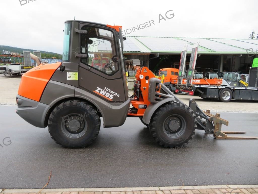 Wiellader Hitachi ZW 95