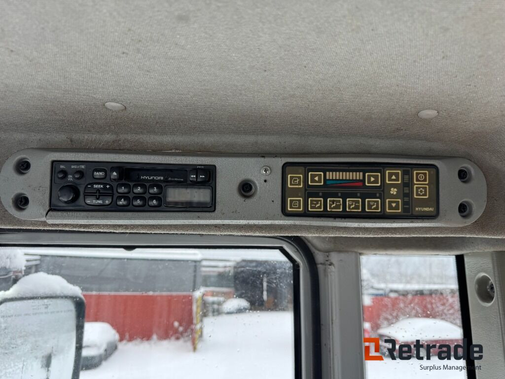 Wiellader Hjullastare Hyundai HL730 TM-7 med planerskopa