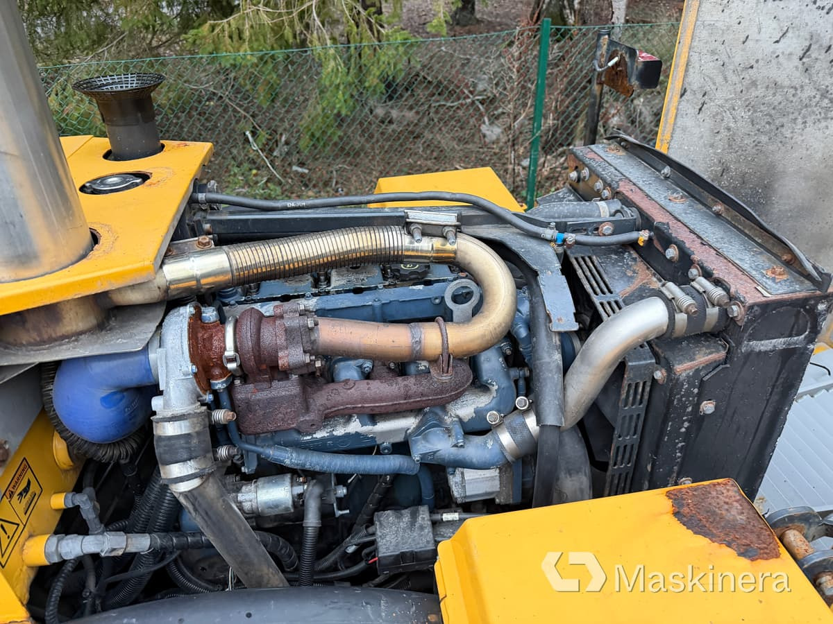 Wiellader Hjullastare Lundberg 4200 Ls med vikplog