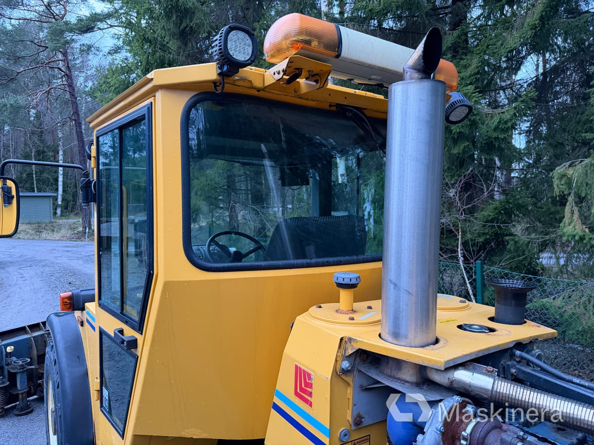 Wiellader Hjullastare Lundberg 4200 Ls med vikplog