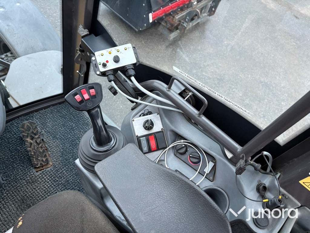 Wiellader Hjullastare Mecallac AF 1050 med redskap