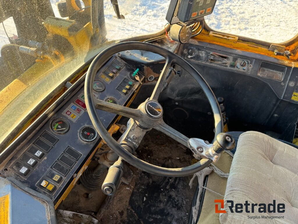 Wiellader Hjullastare Volvo 4400 med skopa