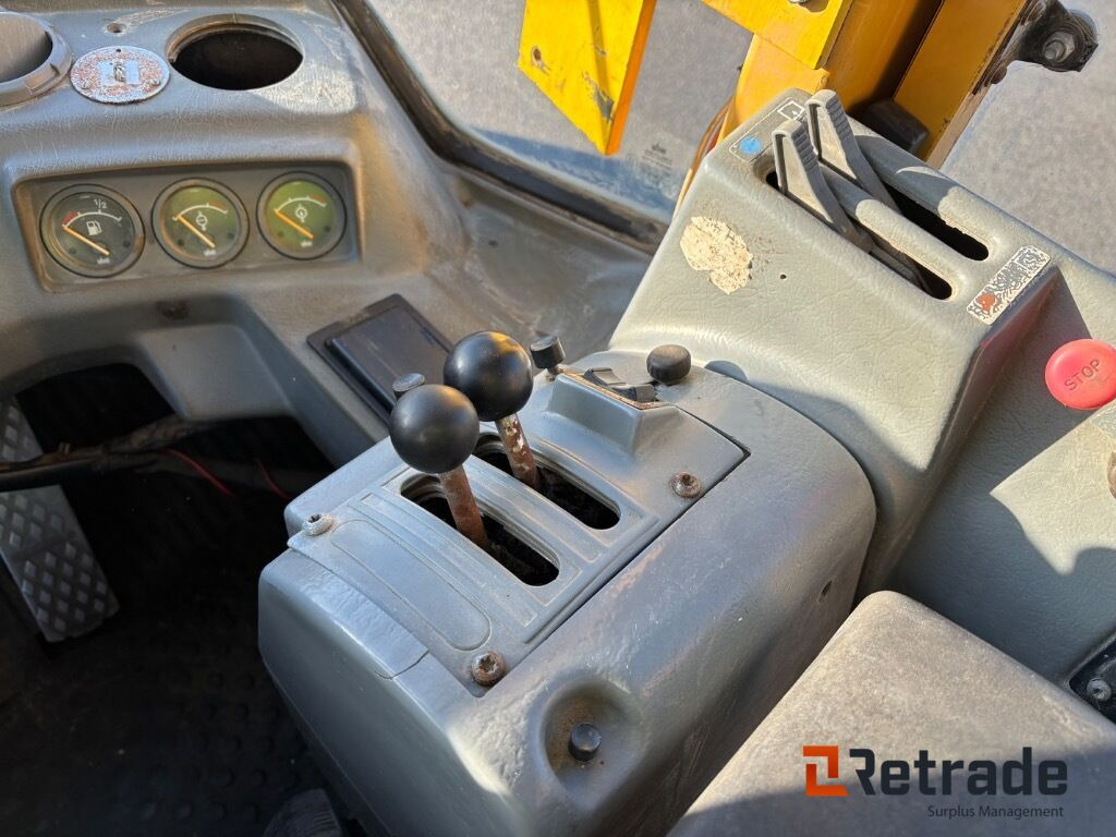 Wiellader Hjullastare Volvo L180 med skopa