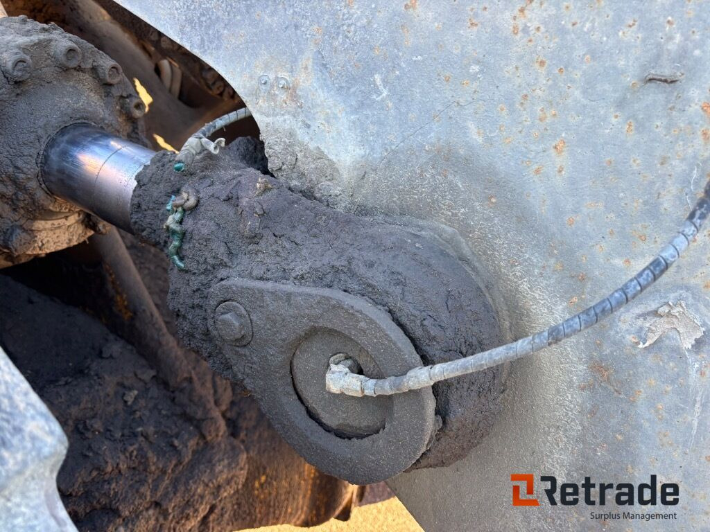 Wiellader Hjullastare Volvo L180 med skopa