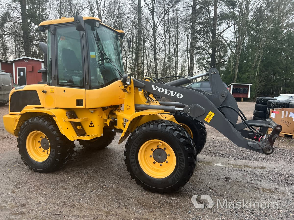 Wiellader Hjullastare Volvo L35G med redskap