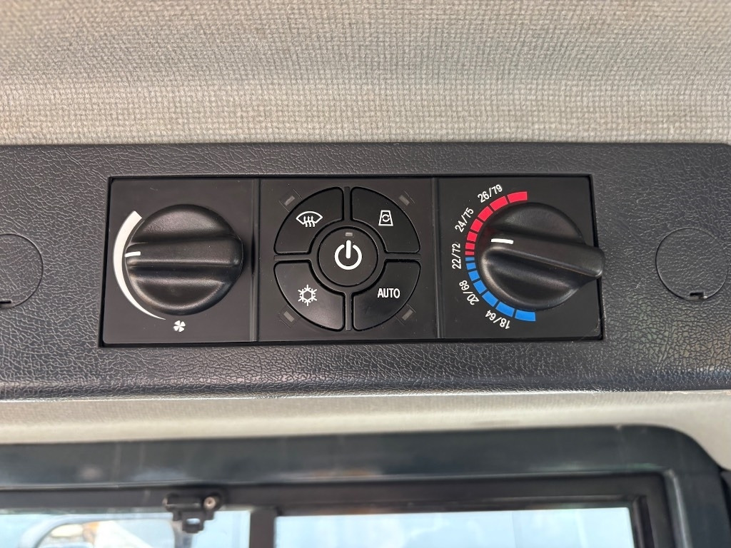 Wiellader Hyundai HL 960 - 955