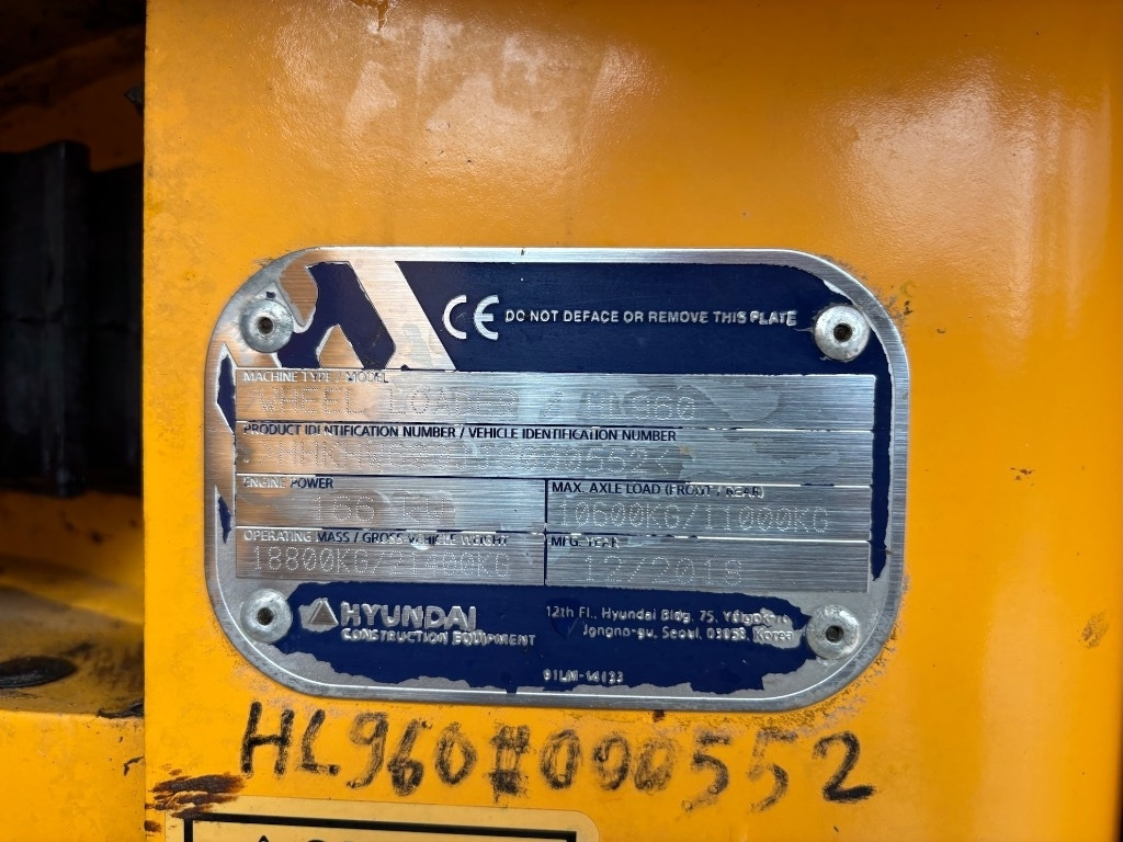 Wiellader Hyundai HL 960 - 955