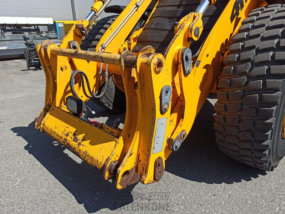 Wiellader JCB 411B  HT pyöräkuormaaja