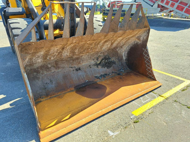 Wiellader JCB 427 ZX