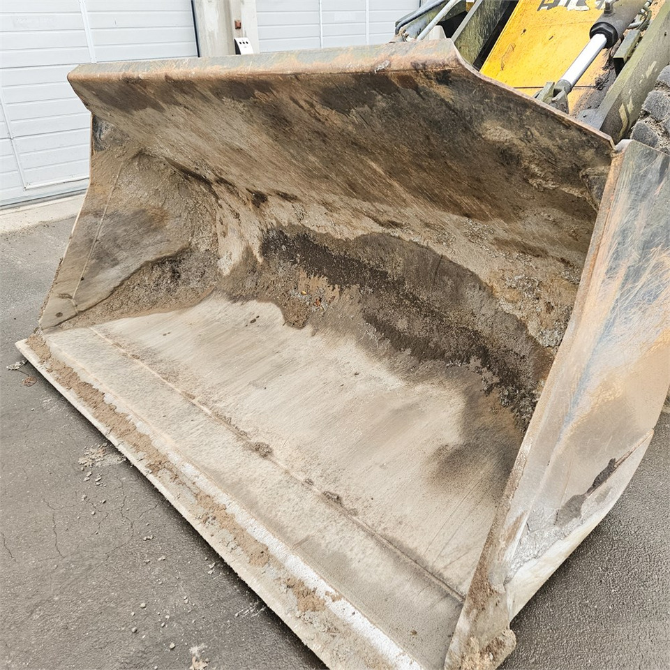 Wiellader JCB 437HT T4