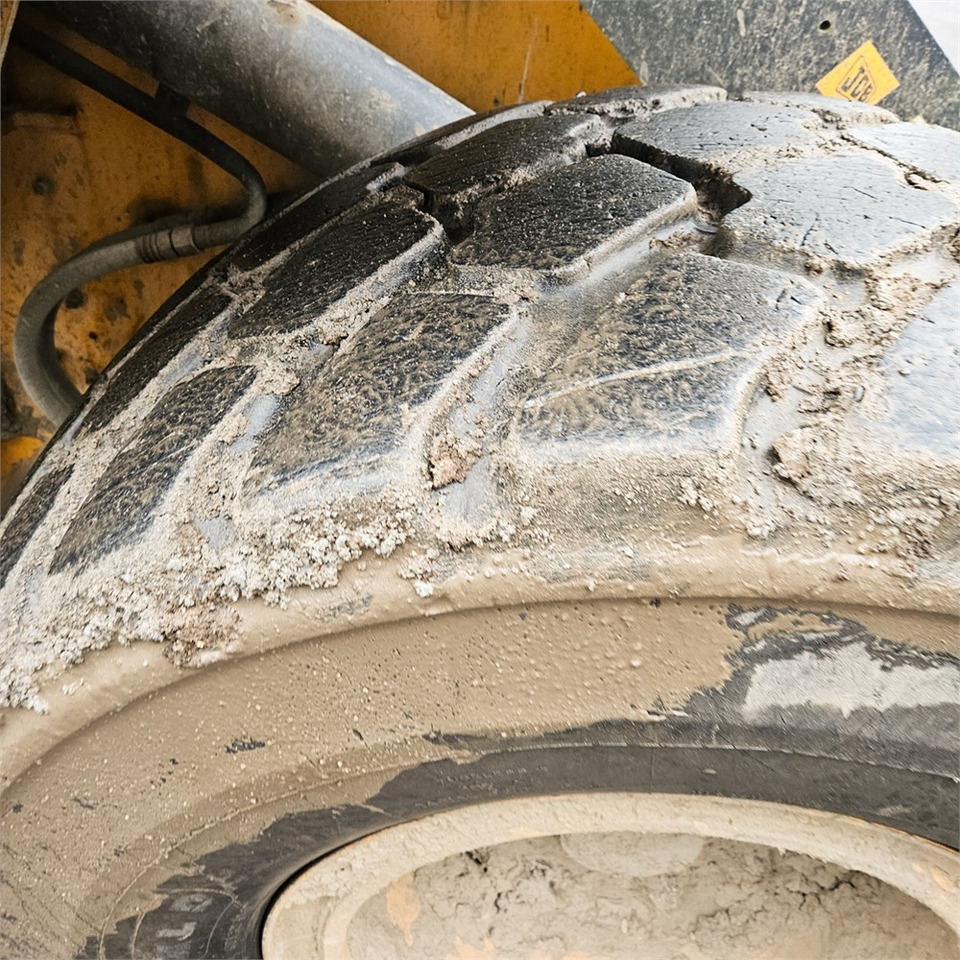 Wiellader JCB 437HT T4